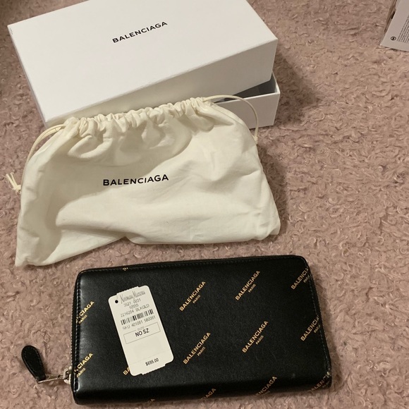 Balenciaga All Over Logo Wallet for Women in Black - Picture 8 of 8